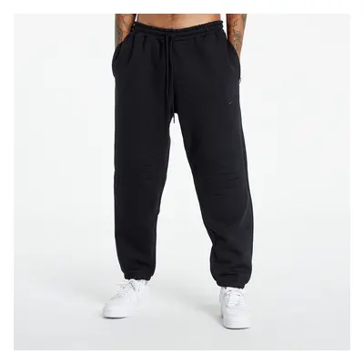 Melegítőnadrág Nike Sportswear Therma-FIT Tech Pack Men's Winterized Pants Black/ Black