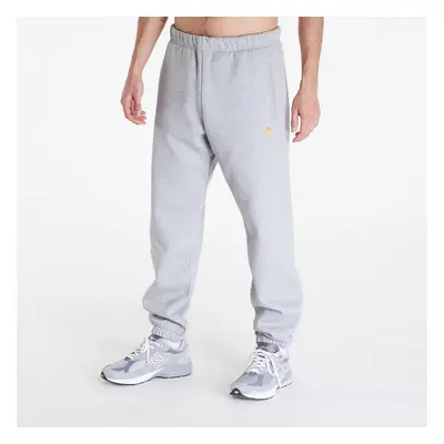 Melegítőnadrág Carhartt WIP Chase Sweat Pant Grey Heather/ Gold