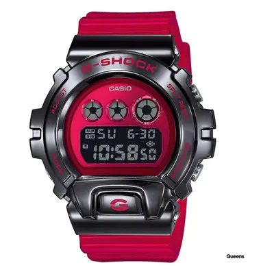 Óra Casio G-Shock GM 6900B-4ER Metal Covered Red/ Black