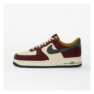 Sneakers Nike Air Force 07 Lv8 Coconut Milk/ Vintage Green-Dark Team Red EUR