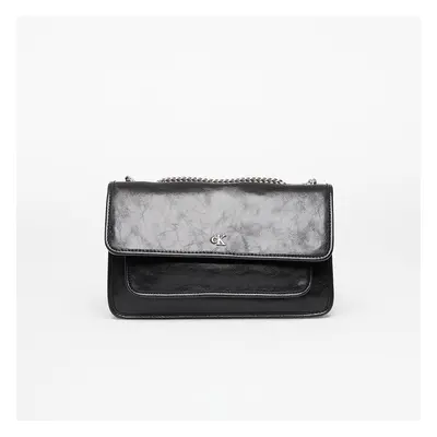 Táska Calvin Klein Jeans Chain Flap Bag Black