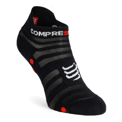 Compressport Pro Racing Socks v4.0 Ultralight Run Low Zokni - black/red