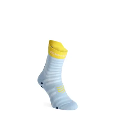 Compressport Pro Racing v4.0 UL Run High Futózokni - cashmere blue/maize