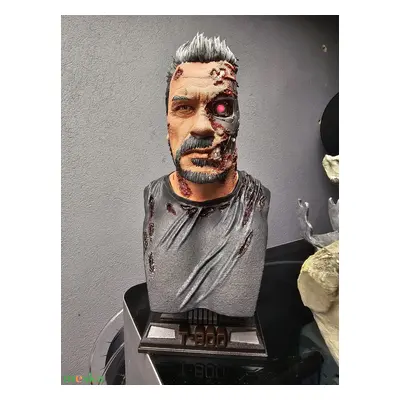 Terminator T-800, Arnold mellszobor, resin, kézzel festve, világító szemmel