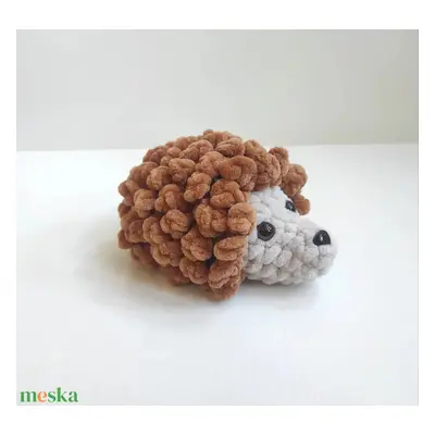 Horgolt sün plüss amigurumi