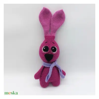 Lila nagy szemű amigurumi nyuszi