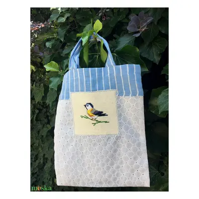 BLUETIT. Könnyű cinkés shopper/szaladgálós nyárra.