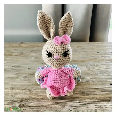 Rózsaszín-bézs nyuszi lány - amigurumi