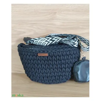 Horgolt Fekete búzaszemes crossbody