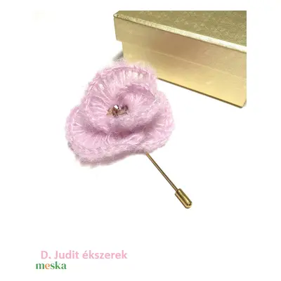 Mohair almavirág kitűző