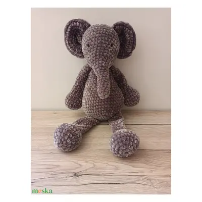 Amigurumi plüss elefánt