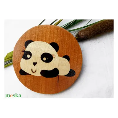 Aranyos fekvő panda kulcstartó/mágnes (Intarzia)