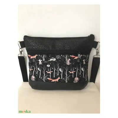 Crossbody róka mintás fekete textilbőr