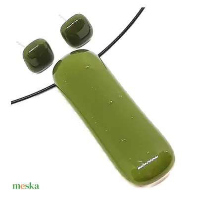 NEMESACÉL - Mohazöld elegáns üveg medál és kocka fülbevaló, minimal design, üvegékszer szett