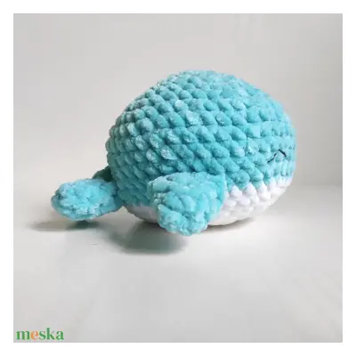 Horgolt bálna plüss amigurumi