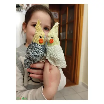 Amigurumi horgolt nimfa szerelmes papagáj pár