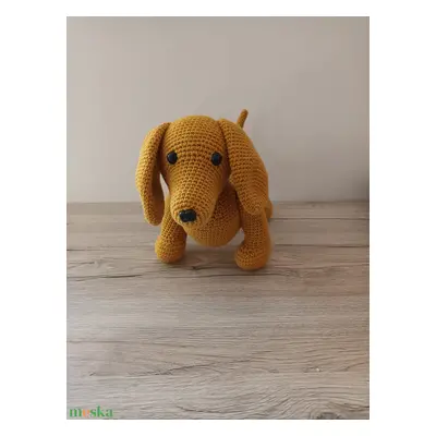 Tacsi, amigurumi tacskó