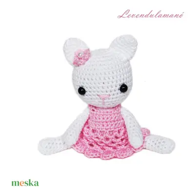 Horgolt fehér cica rózsaszín ruhában amigurumi