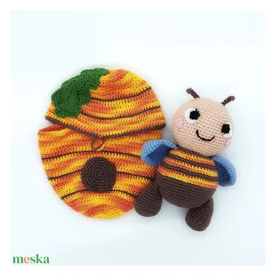 Amigurumi méhecske méhkasban