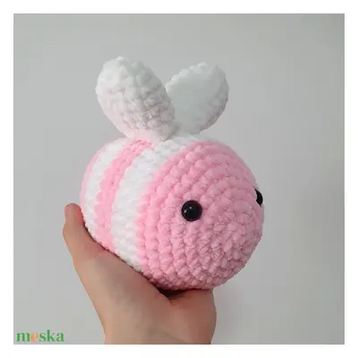 Horgolt amigurumi méhecske