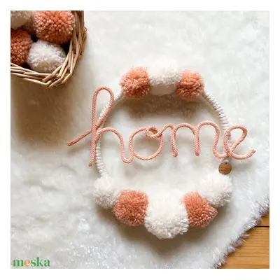 HOME Pompom kopogtató, ajtódísz, fali dekoráció, pompom falidísz, pomponos dísz