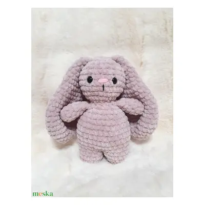 Horgolt amigurumi plüss nyuszi