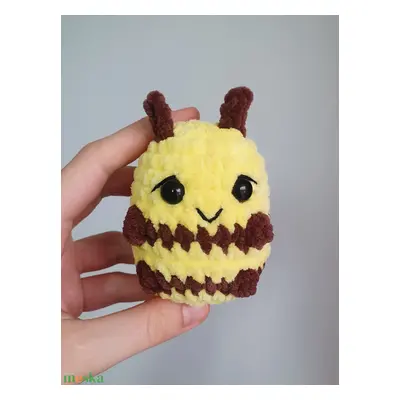 Horgolt amigurumi plüss méhecske