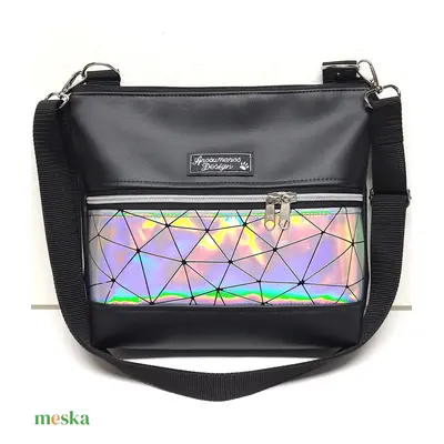 "Bella" crossbody oldaltáska 28x24cm - Fekete lézerhologram