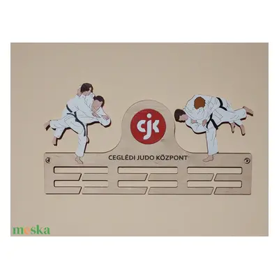 Egyedi logós éremtartó, judo, festett, 30cm