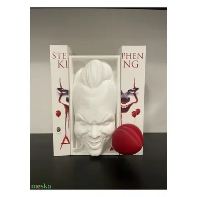 Stephen King: Az (Pennywise) könyvtámasz (Book Nook)