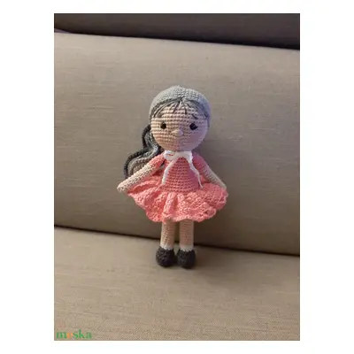 Liza, horgolt baba - amigurumi játékbaba