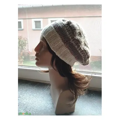 Latte laza női barett sapka horgolt boho slouchy puha gyapjúból