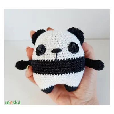 Horgolt panda