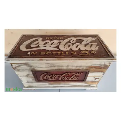 Coca Cola faláda