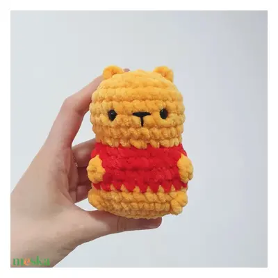 Horgolt amigurumi mini Micimackó