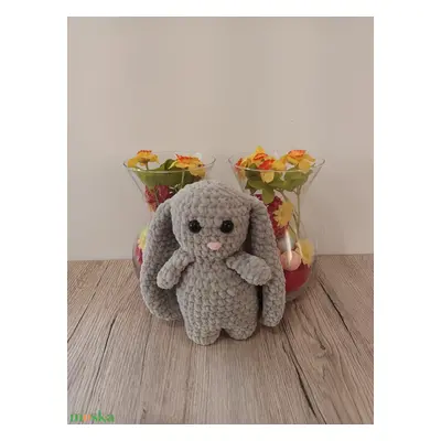 Hosszúfülű puha, szürke amigurumi nyuszi