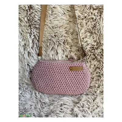 Rose rózsaszín elegáns horgolt crossbody táska