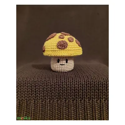 Sun-shroom amigurumi