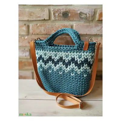 Horgolt női crossbody táska teal színben bőr vállpánttal - Cikk-cakk mintával - BIG