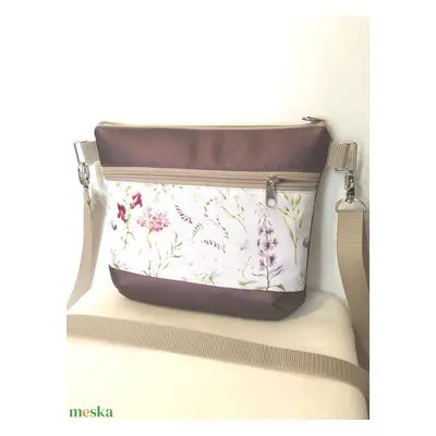 Crossbody tátika mintás padlizsán textilbőr