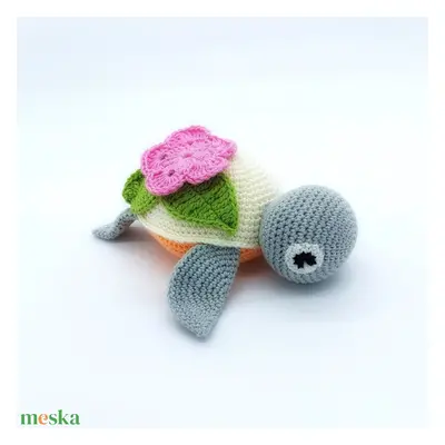 "Tengeren túli utazás" Amigurumi teknős