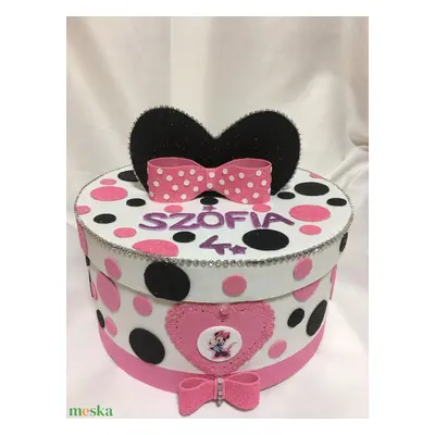 Minnie egeres torta kislányoknak