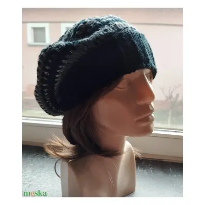 Fekete szürke laza női barett sapka horgolt boho slouchy öko gyapjúból