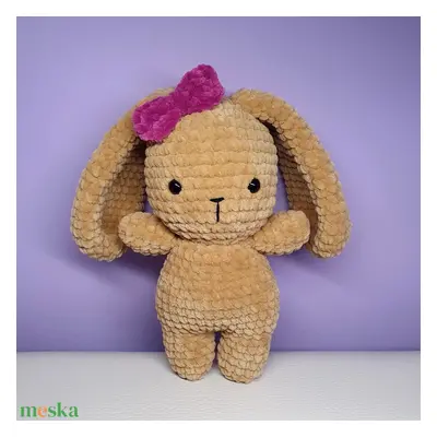 Horgolt amigurumi plüss nyuszi