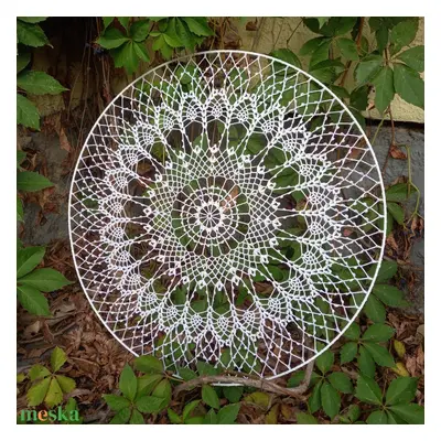 Horgolt mandala (60 cm)