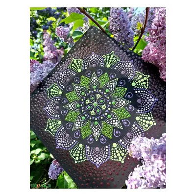 Pontozott mandala - Zöld, lila, fehér