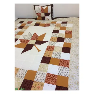 Patchwork takaró falevéllel a közepén