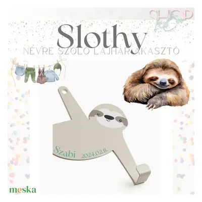 Slothy - Névre szóló lajhár akasztó (15x11 cm)