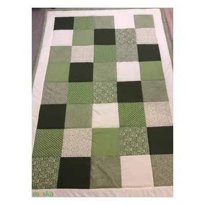 Zöld patchwork takaró