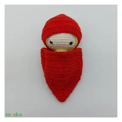 "Aki bújt, aki nem" Amigurumi légy lárva bábbal